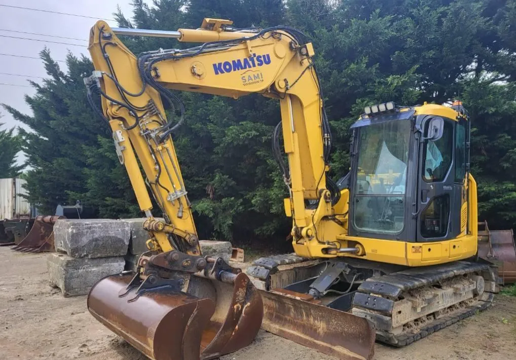 Komatsu PC88MR-11