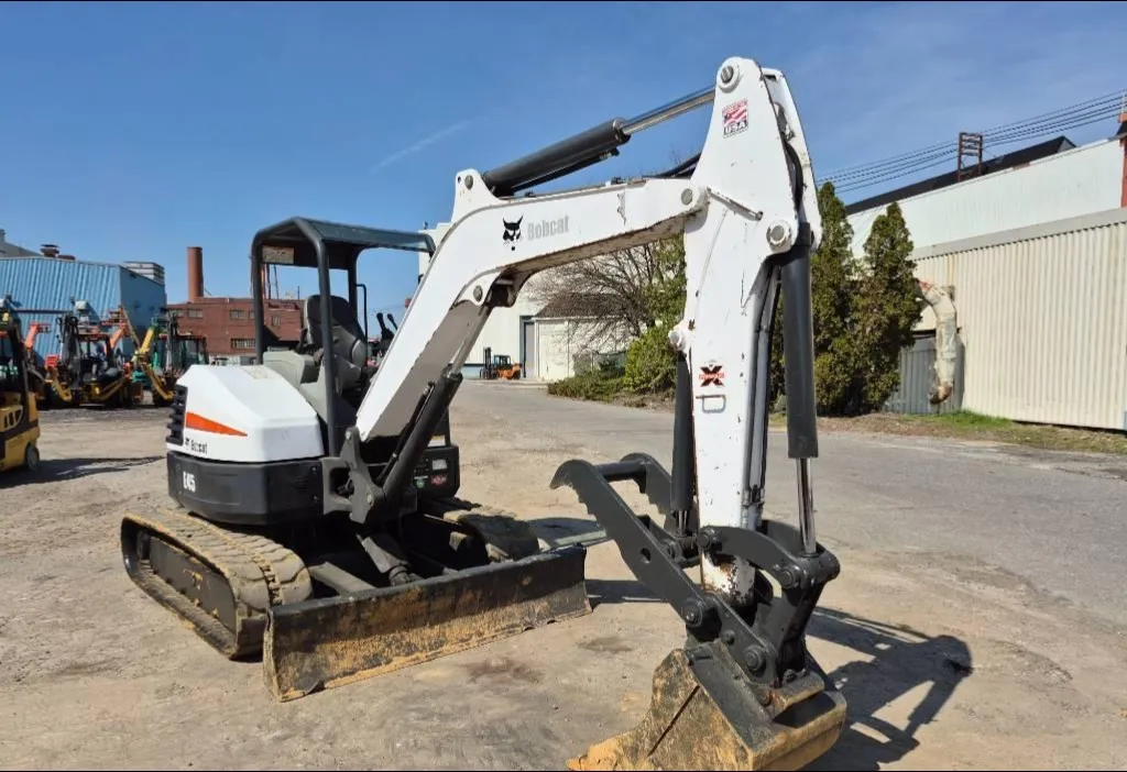BOBCAT E45